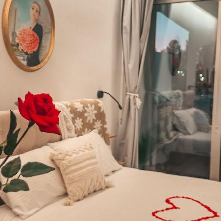 Bohemian Rhapsody Apartment Paphos ภายนอก รูปภาพ