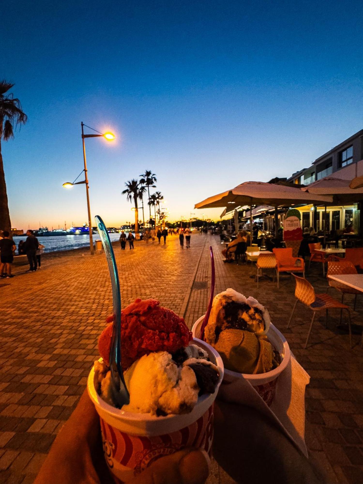Bohemian Rhapsody Apartment Paphos ภายนอก รูปภาพ