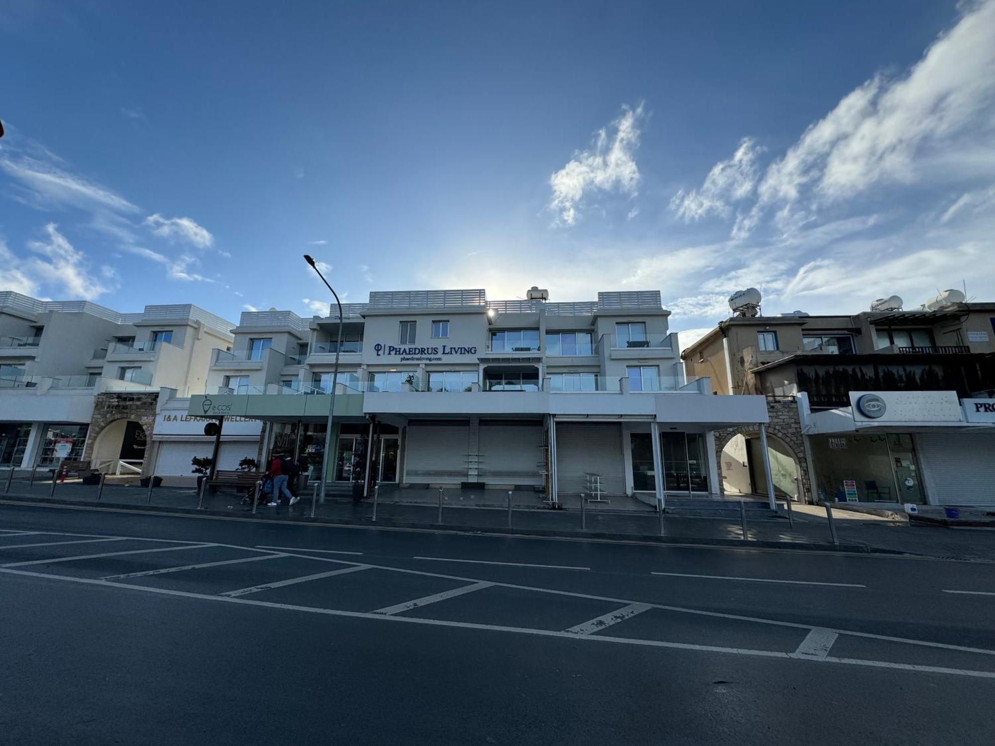 Bohemian Rhapsody Apartment Paphos ภายนอก รูปภาพ