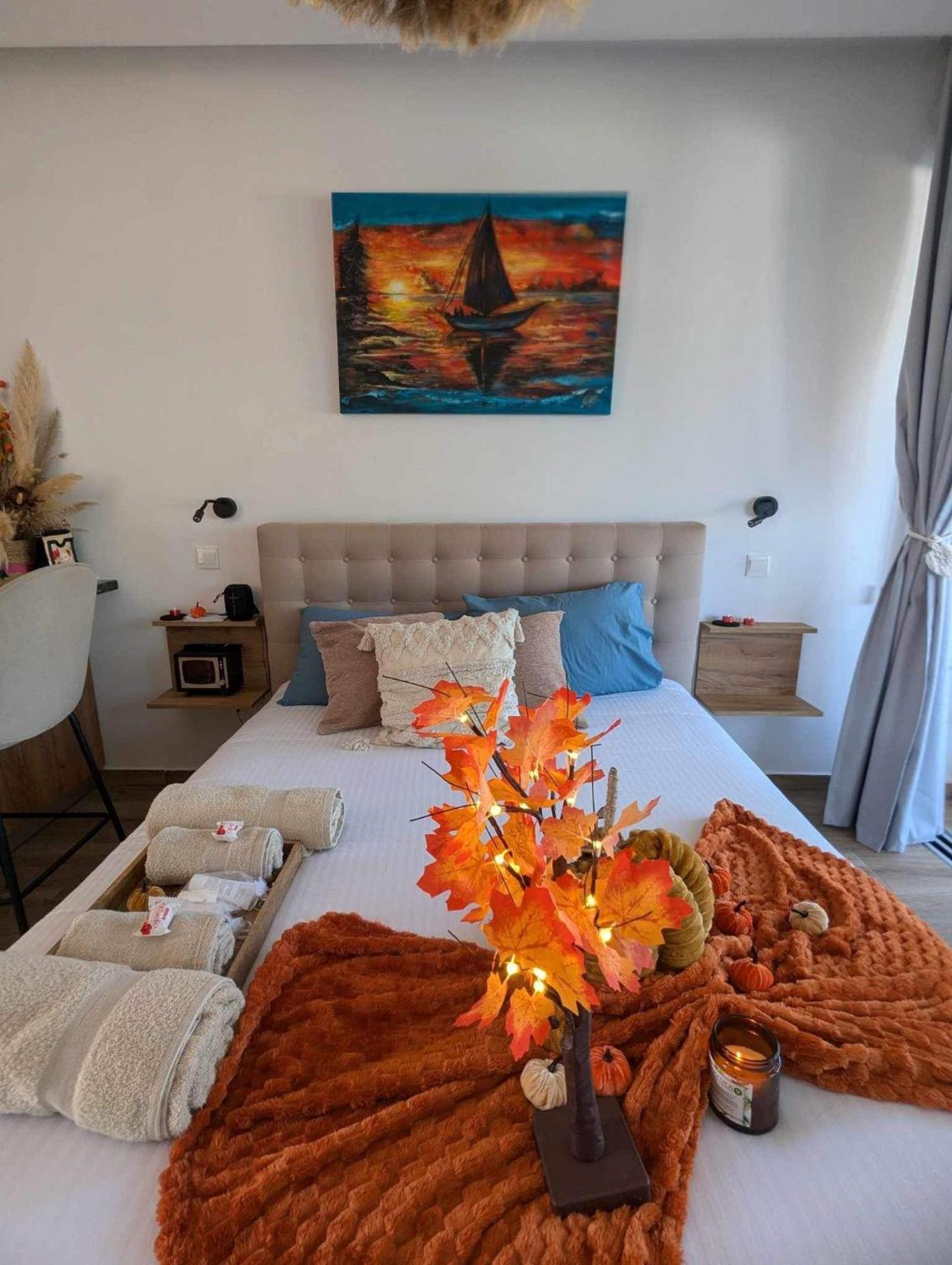 Bohemian Rhapsody Apartment Paphos ภายนอก รูปภาพ