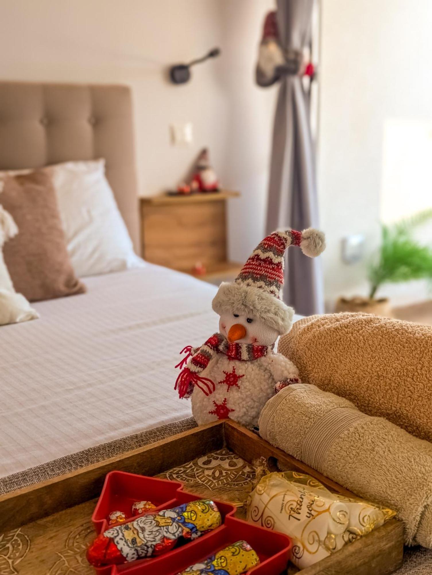 Bohemian Rhapsody Apartment Paphos ภายนอก รูปภาพ