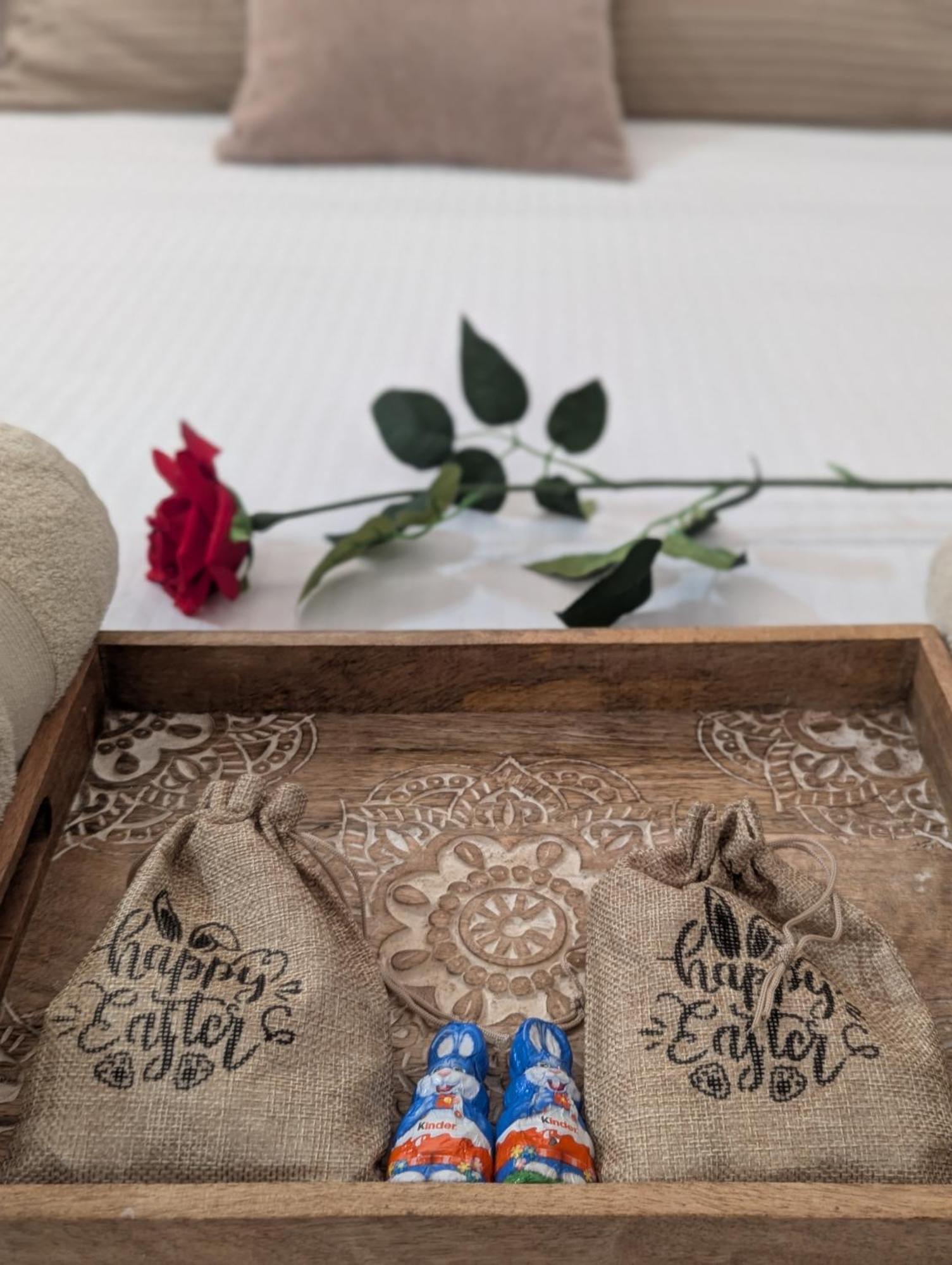 Bohemian Rhapsody Apartment Paphos ภายนอก รูปภาพ